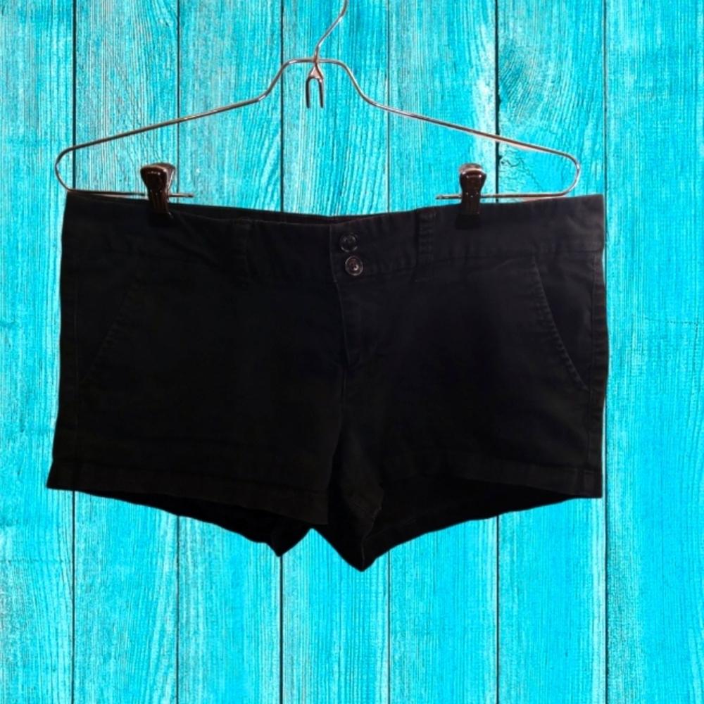 American Eagle Outfitters Black Women's Shorts